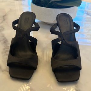 Kork-Ease Black Heeled Shoes with Block Heel